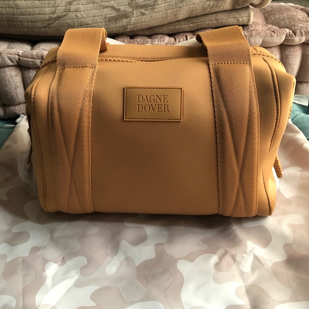 NWT Dagne Dover Small Landon in Pinto